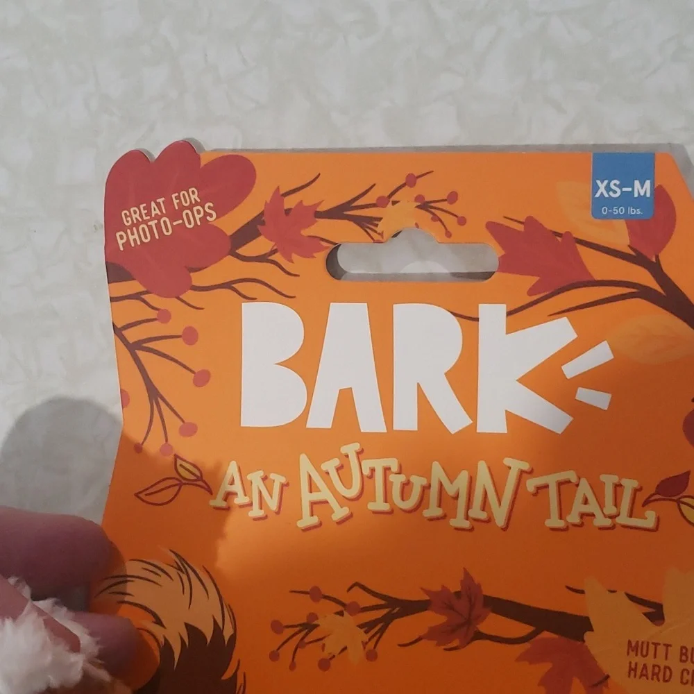NWT  Bark‎ An Autumn Tail Toy